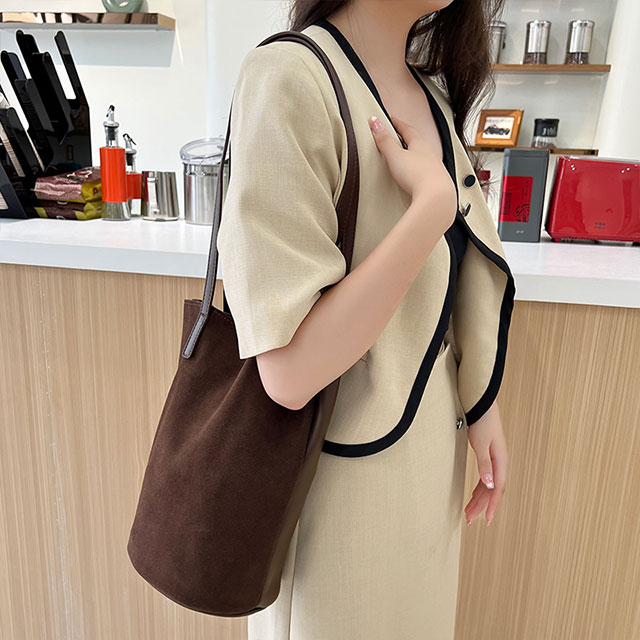 TT2109# Genuine Leather Bucket Bag