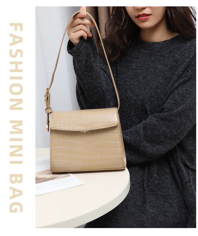 Balenciaga small square bag_07