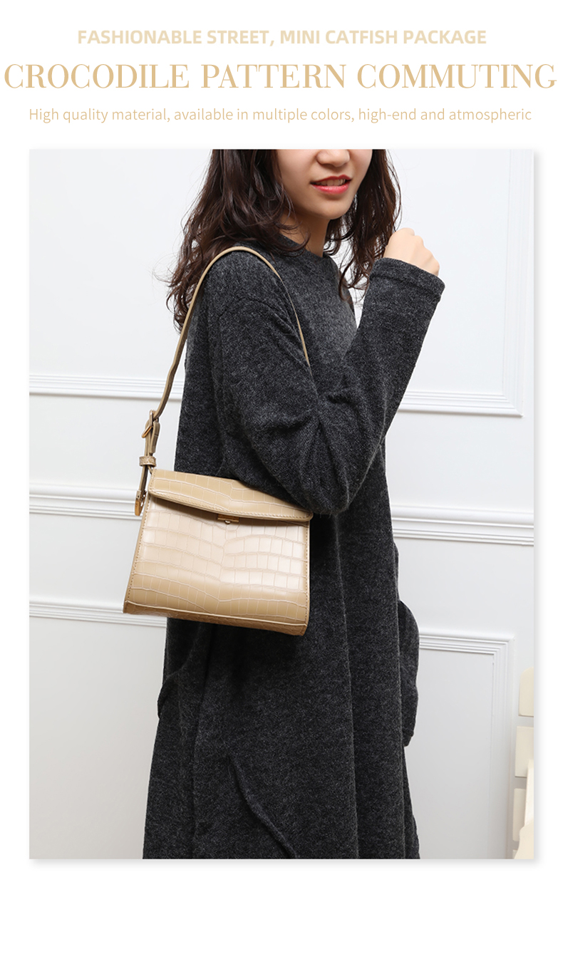 Balenciaga small square bag_01